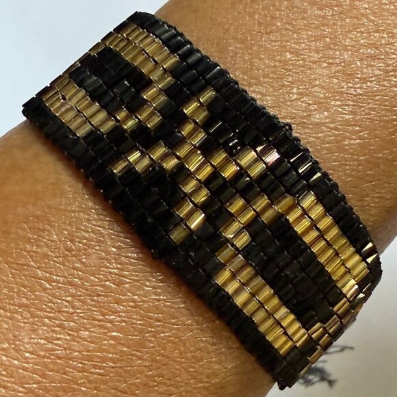 🖤 Black & Gold XOXO Beaded Stretch Bracelet | Adjustable Pull String - Picture 1 of 6